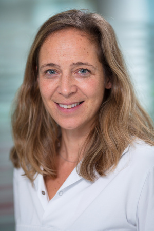 Dr.in Julia Herberstein, FÄ IM / Ludwig Schedl · Fotodesign & Werbegrafik